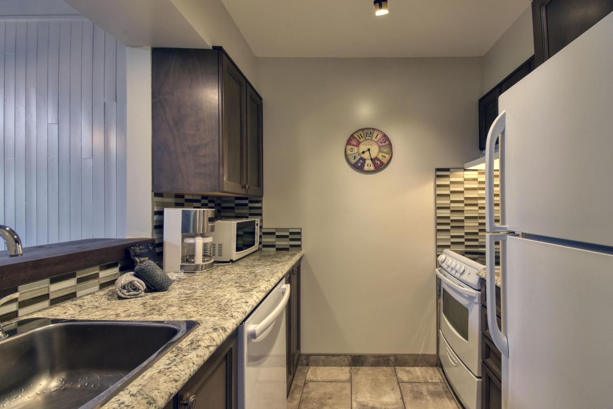 Stunning Condo - View On Lake Tremblant & Mountain Mont-Tremblant Exterior foto