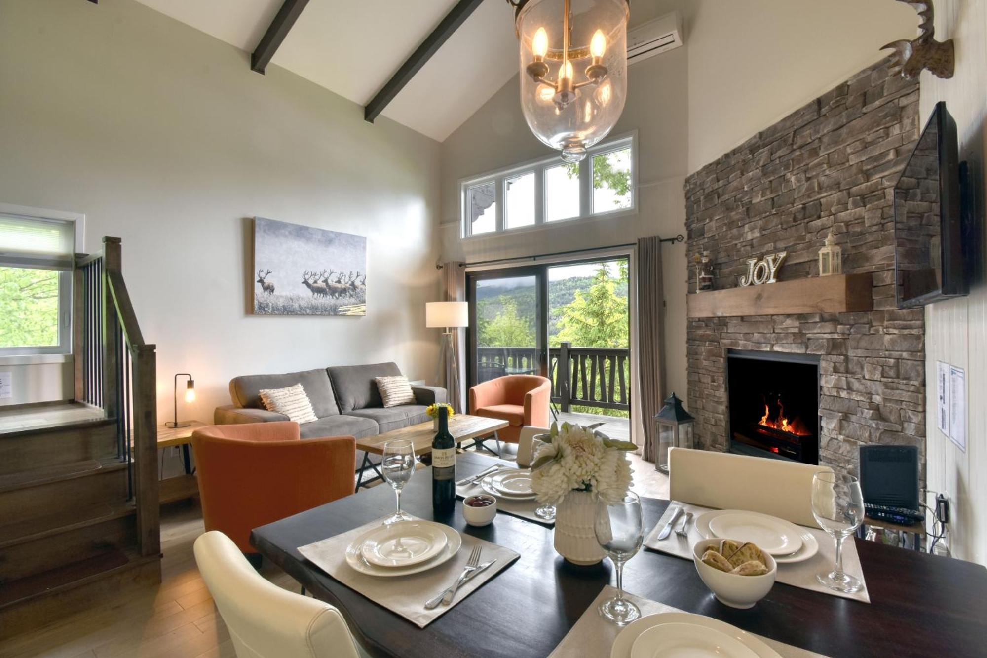 Stunning Condo - View On Lake Tremblant & Mountain Mont-Tremblant Exterior foto